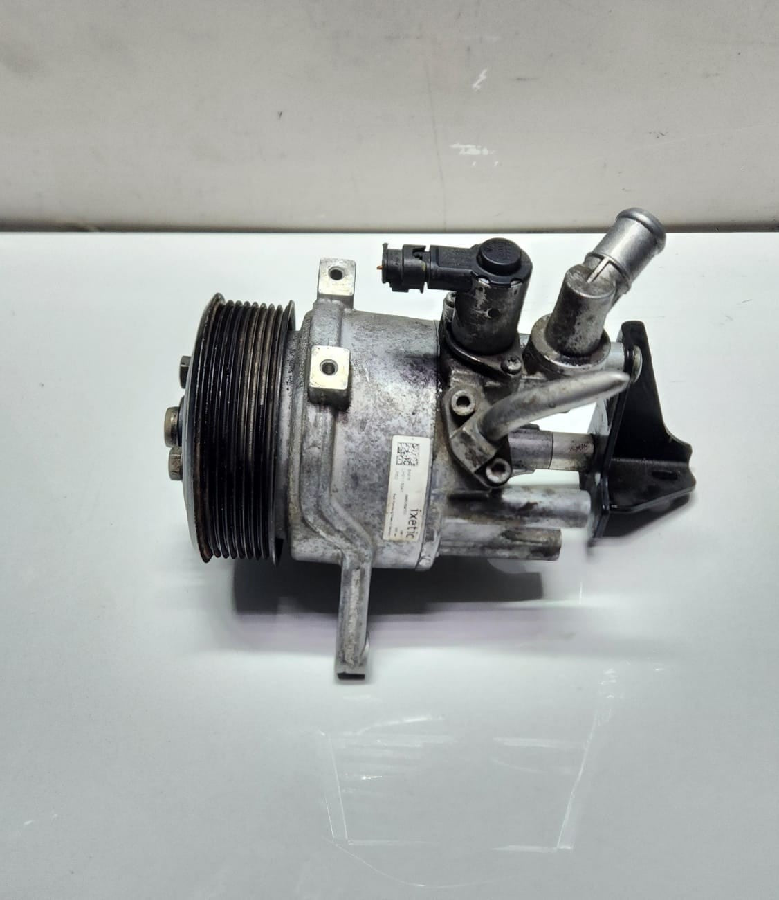 BMW  F10 Hydraulic Pump Dynamic Drive 6850590 6 Series OEM