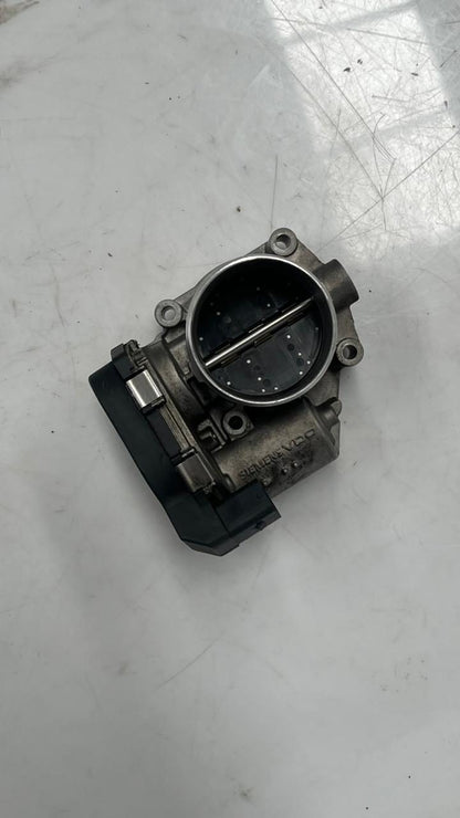 2011-2016 BMW 550i Throttle Body 7555944 F10 550i, 650i, 750i 