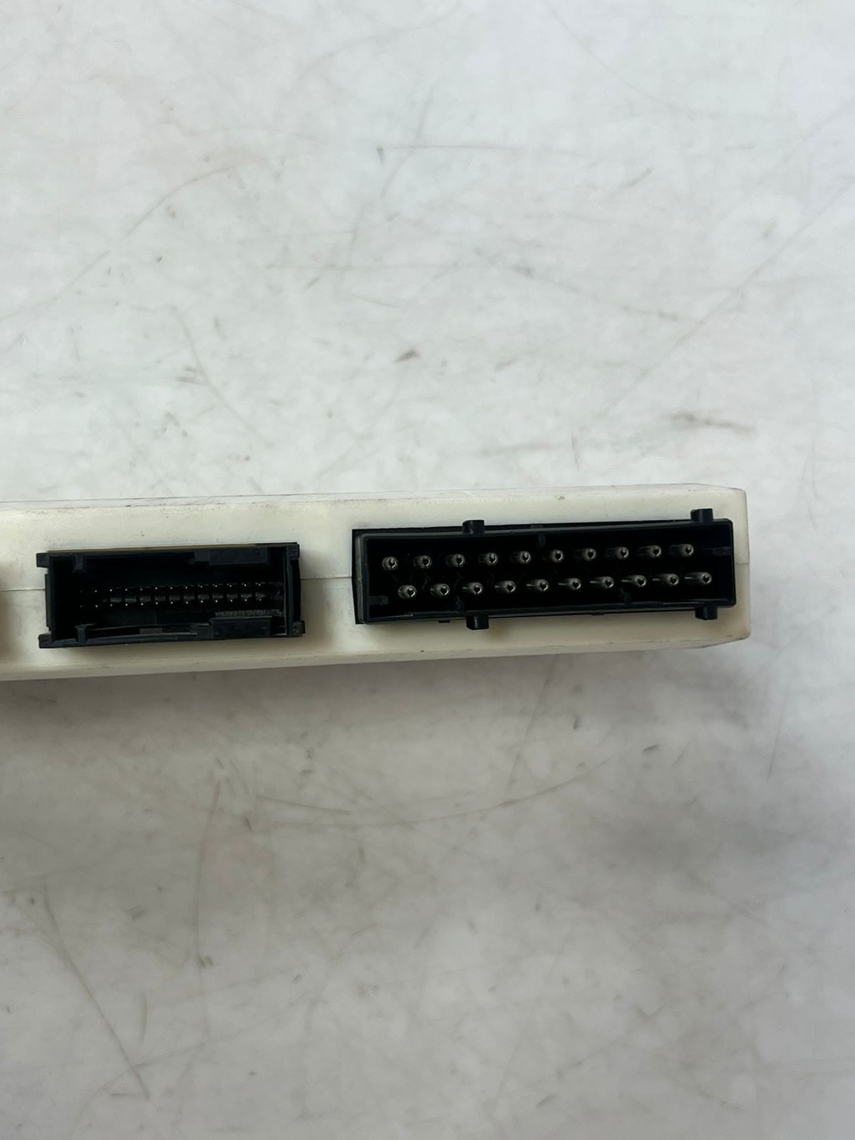BMW GM III LOW 5 Series E39 E38 General CONTROL Module 6913520 OEM