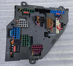 Bild in die Galerieansicht laden, OEM BMW 528i F10 Rear Power Distribution Fuse Box Module 9264923