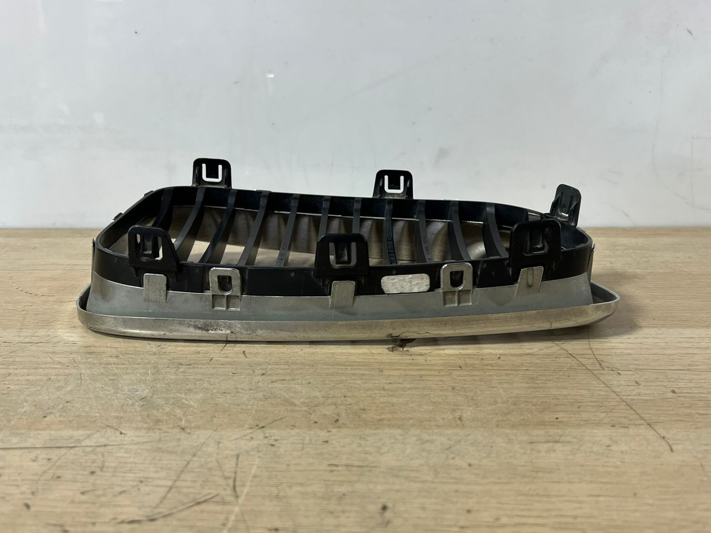 2007 BMW 1 SERIES E82 E87 E88 Grille With Chrome Frame Kidney Left 7166439 Used