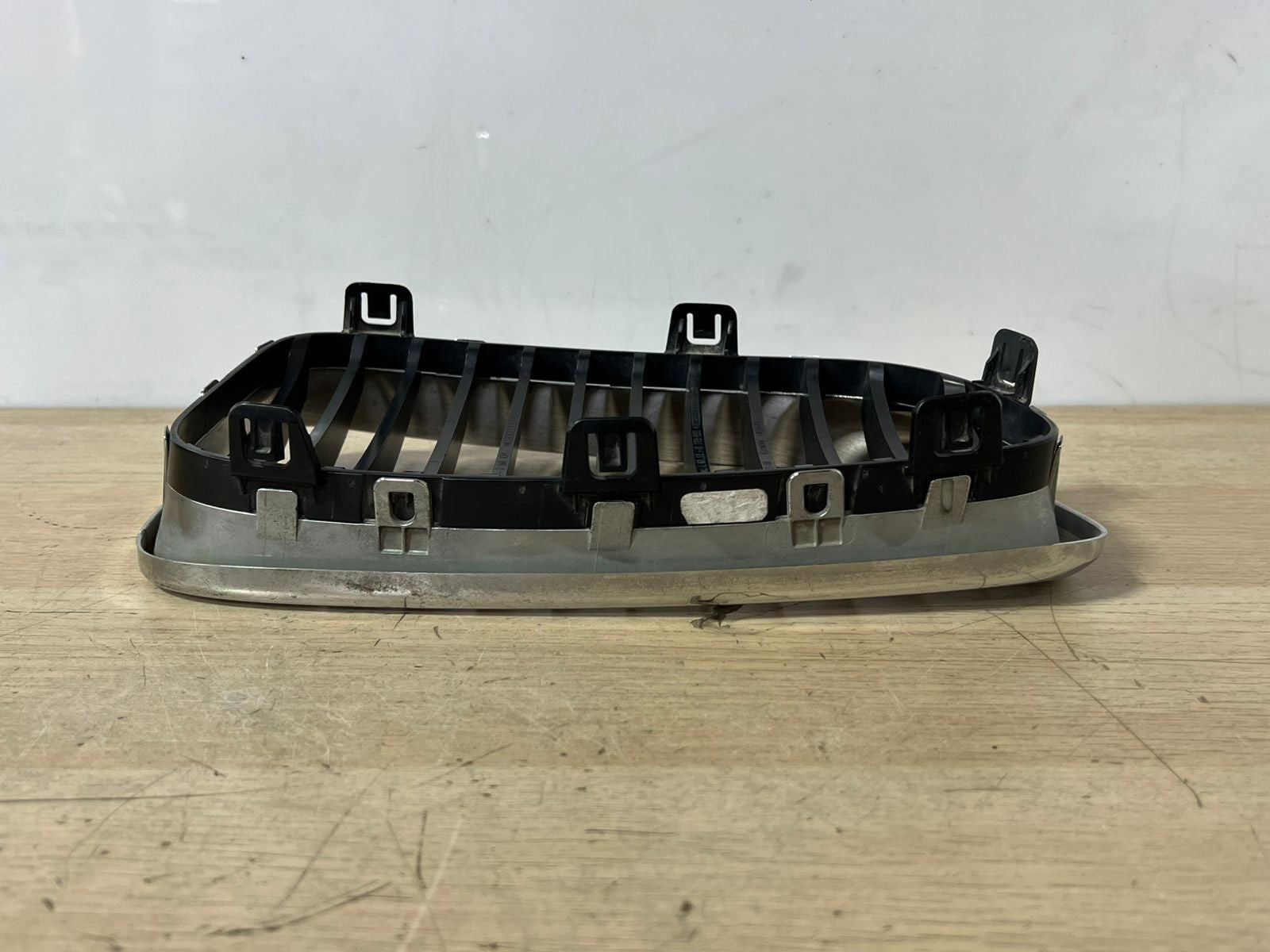 2007 BMW 1 SERIES E82 E87 E88 Grille With Chrome Frame Kidney Left 7166439 Used