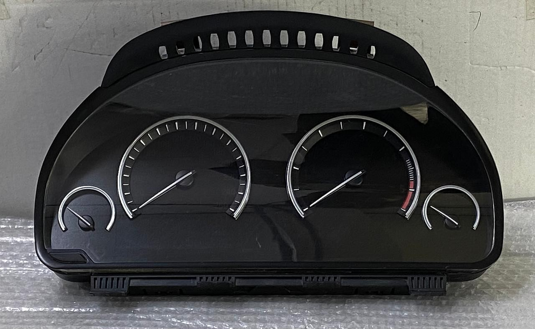 OEM BMW 5 GT F07 2009 Diesel Speedometer instrument cluster 9220800 Bosch HUD
