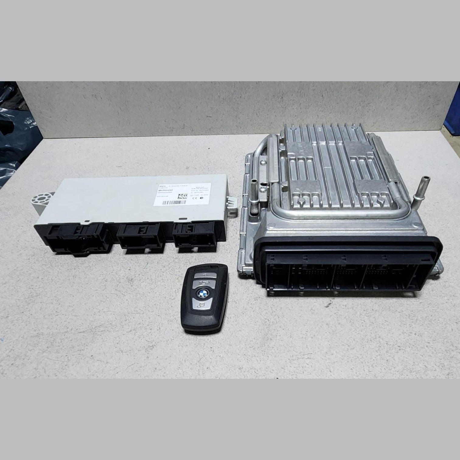 2012 BMW 750i Engine Control Module 7640087  750i N63 and X6 ECU SET 