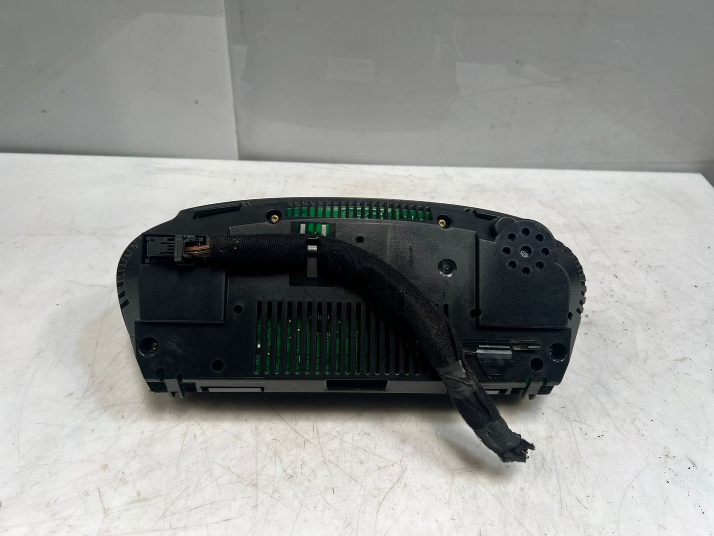 2004 BMW 530i 5 Series E60 E61 Instrument Cluster SPEEDOMETER  6944118 OEM