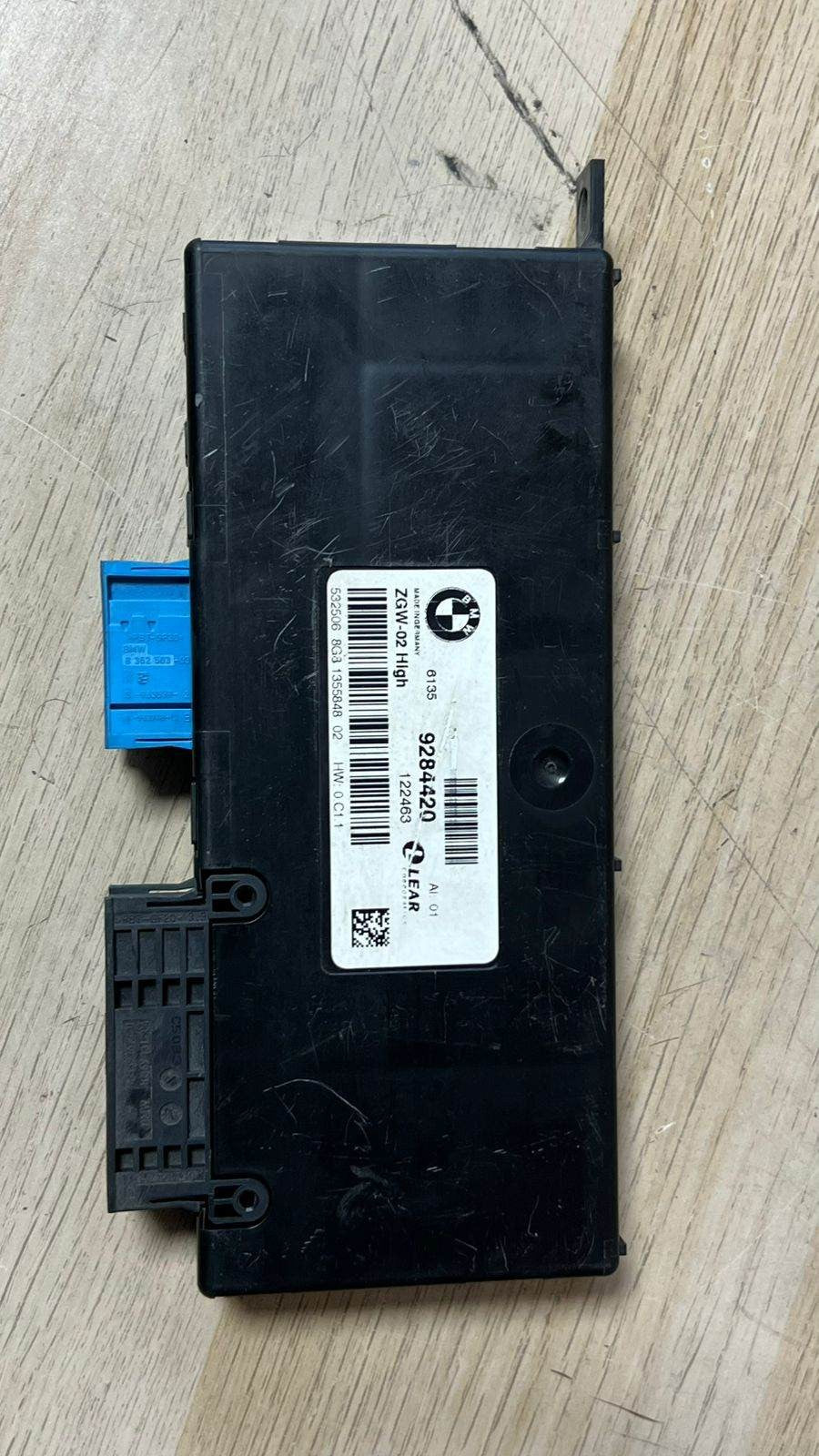 2011-16 BMW 528i Central Gateway Module 9284420 F10, F11, F12, F13, F06, and F01