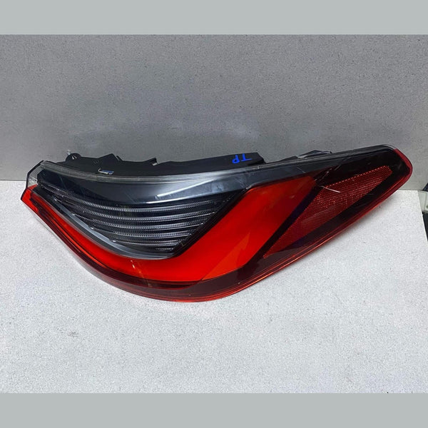 2020-2022 BMW M4 Rear Right Outer Taillight 7477606  G22 G82  430i 440i