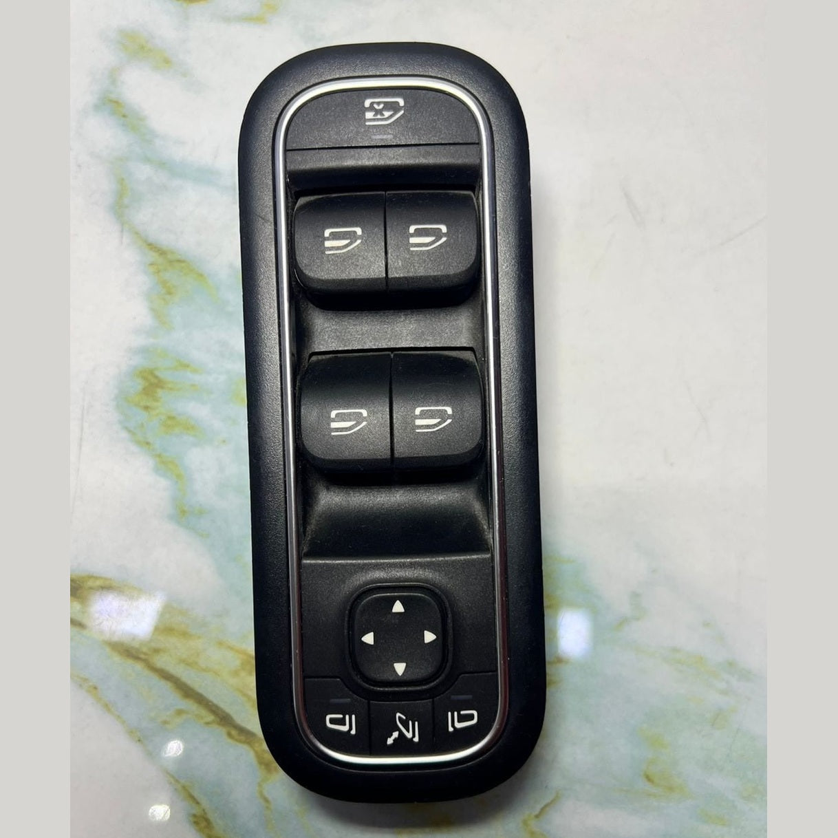 19-21 Mercedes A220 Front Power Window Switch A1679059803 CLA, G-Class, GLB GLA