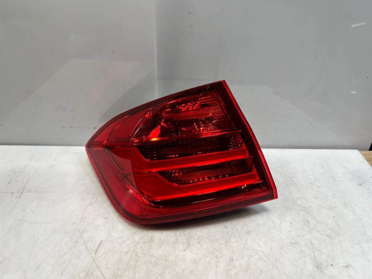 BMW 3 Series F30 F35 F31 Rear Tail Light Left Side 7372785 OEM