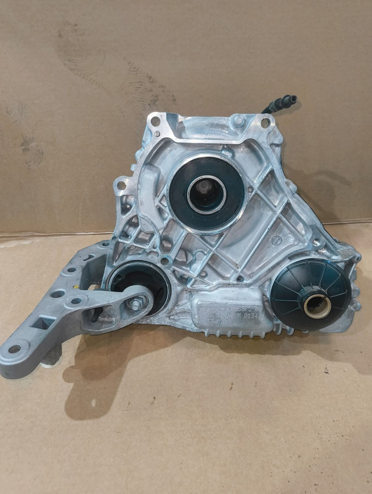 BMW G01 X3 xDrive 30e Transmission Transfer Case ATC13 7888875 2023 15 KM