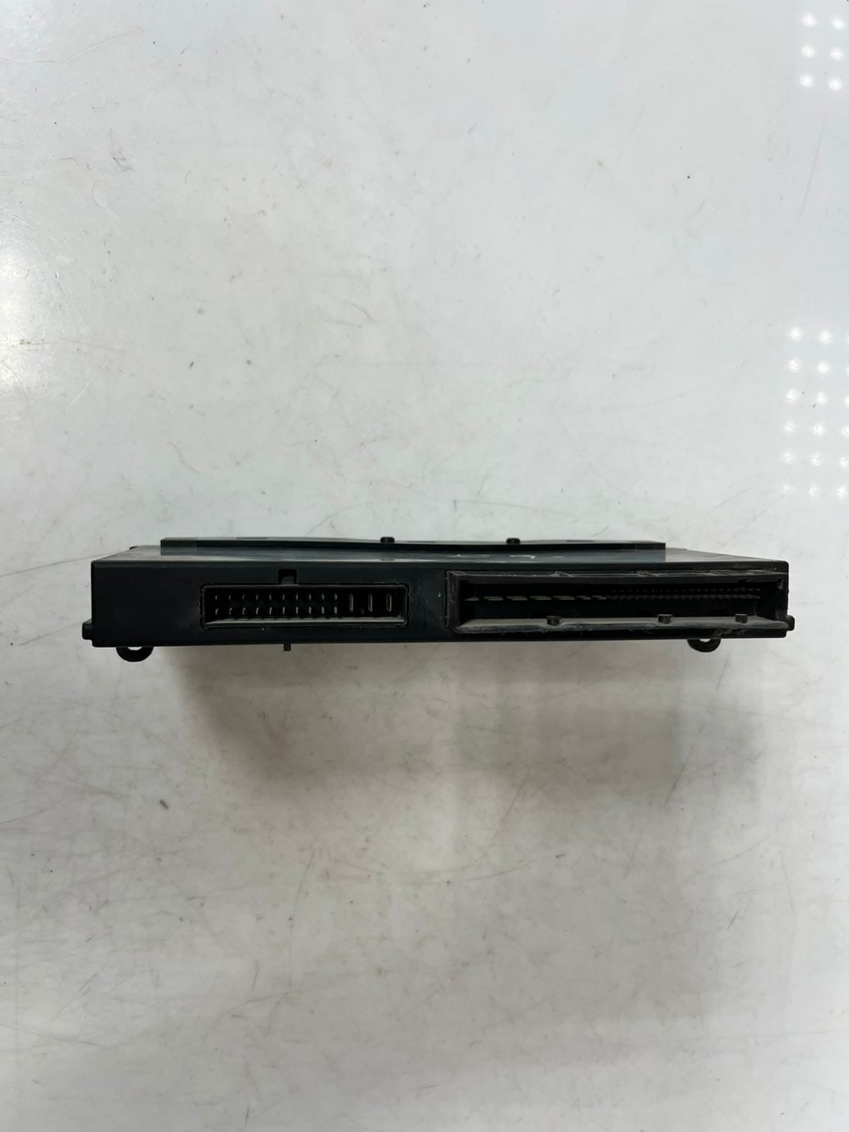 2009-2011 BMW 335i 325I 4-door Body Control Module 9229876 OEM