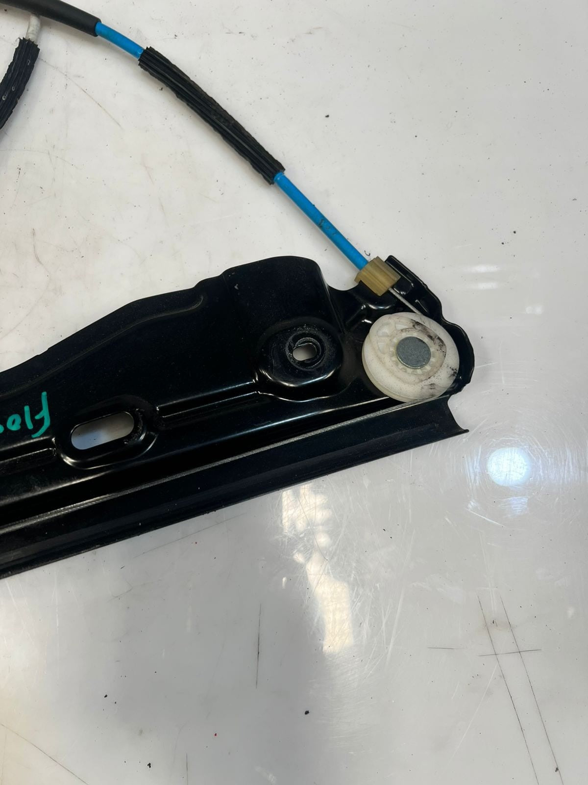 2010-2016 BMW 528i 5 Series F10 F11 Window Regulator Front Left 7182111 OEM