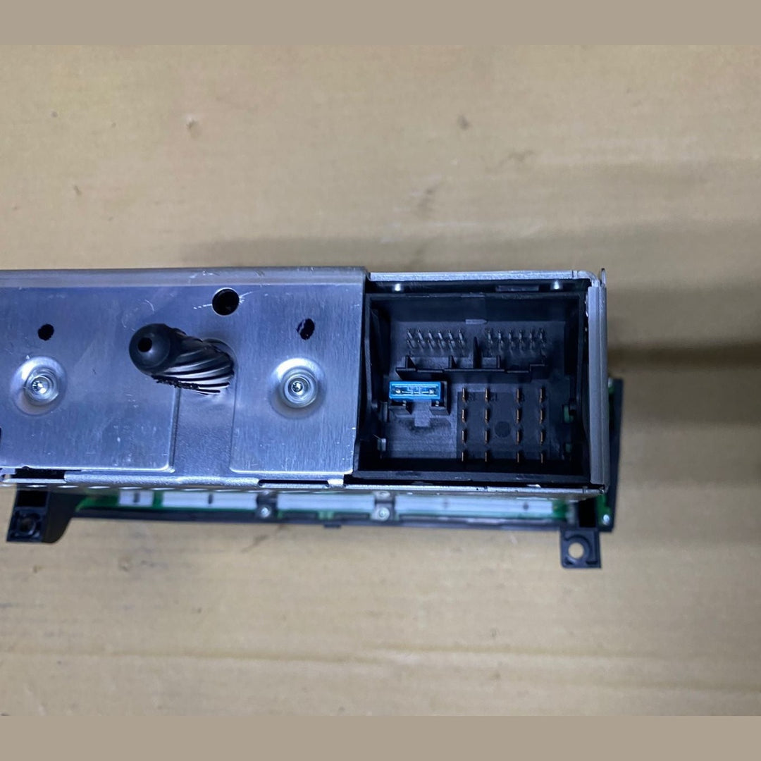 2012-2013 BMW X1 Radio Professional CD Player 9289109 1 Series E81 E87