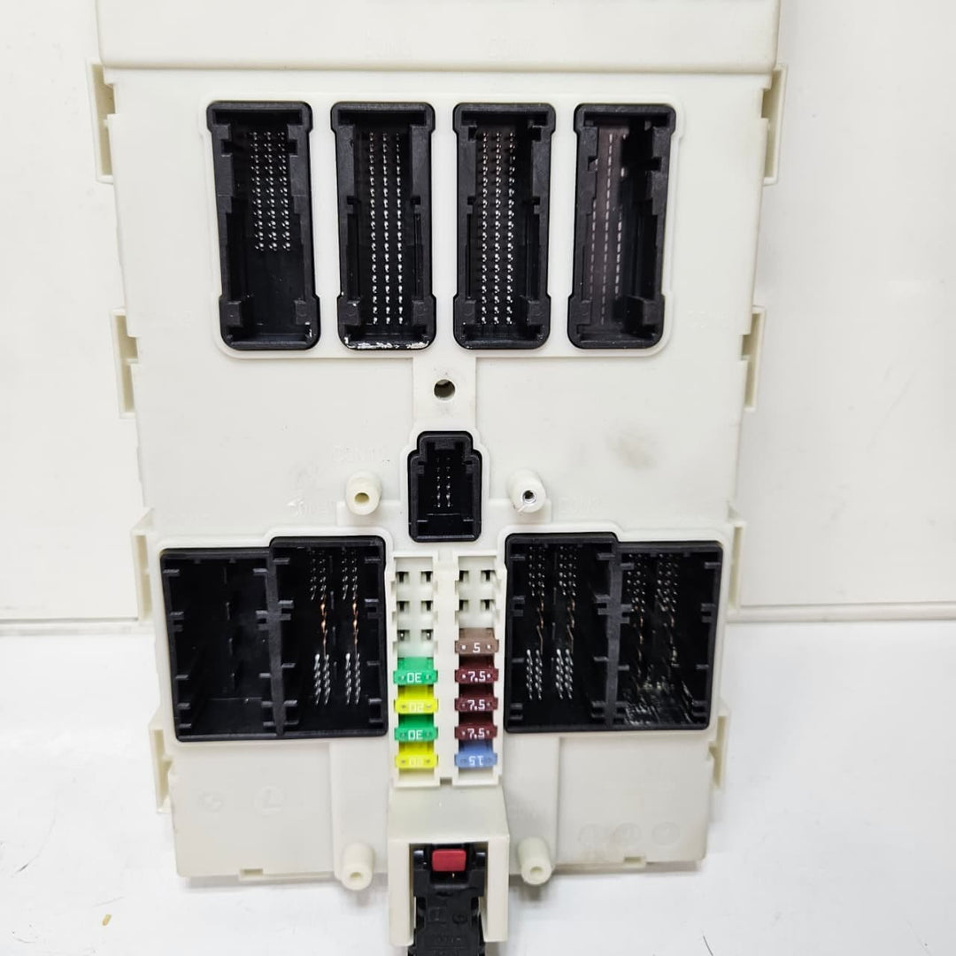 8606777-2013 BMW F10 F11 F25 F30 N20 Engine Control Unit 