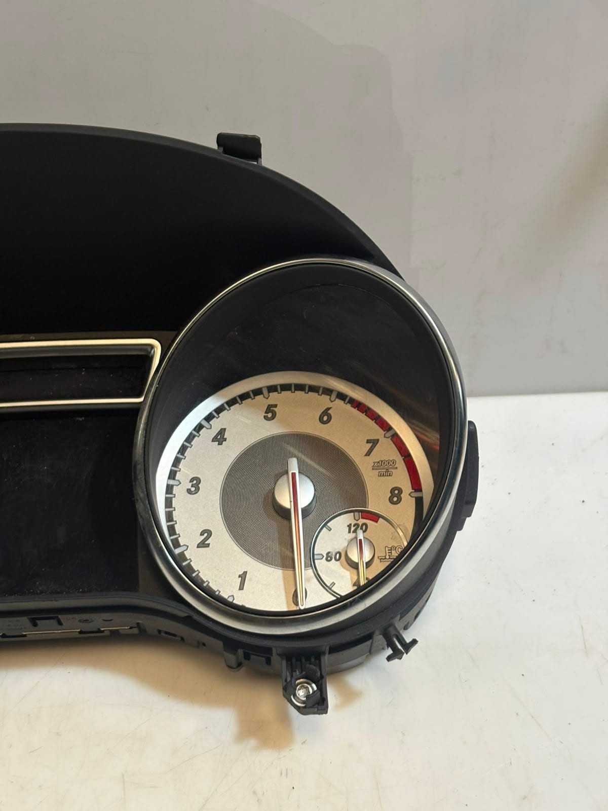 2013-2019 Mercedes-Benz CLA Instrument Cluster A1179007500