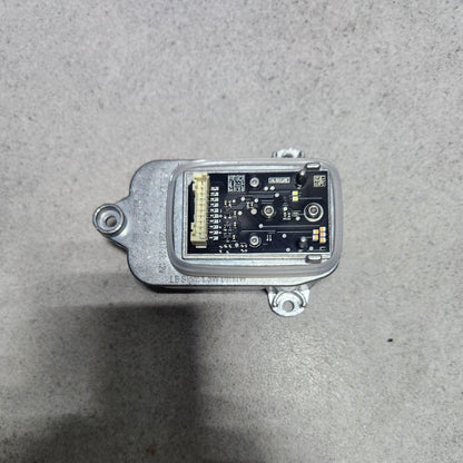 Genuine 2018-2020 BMW 740i LED Headlight Turn Signal Light Module 9498409 