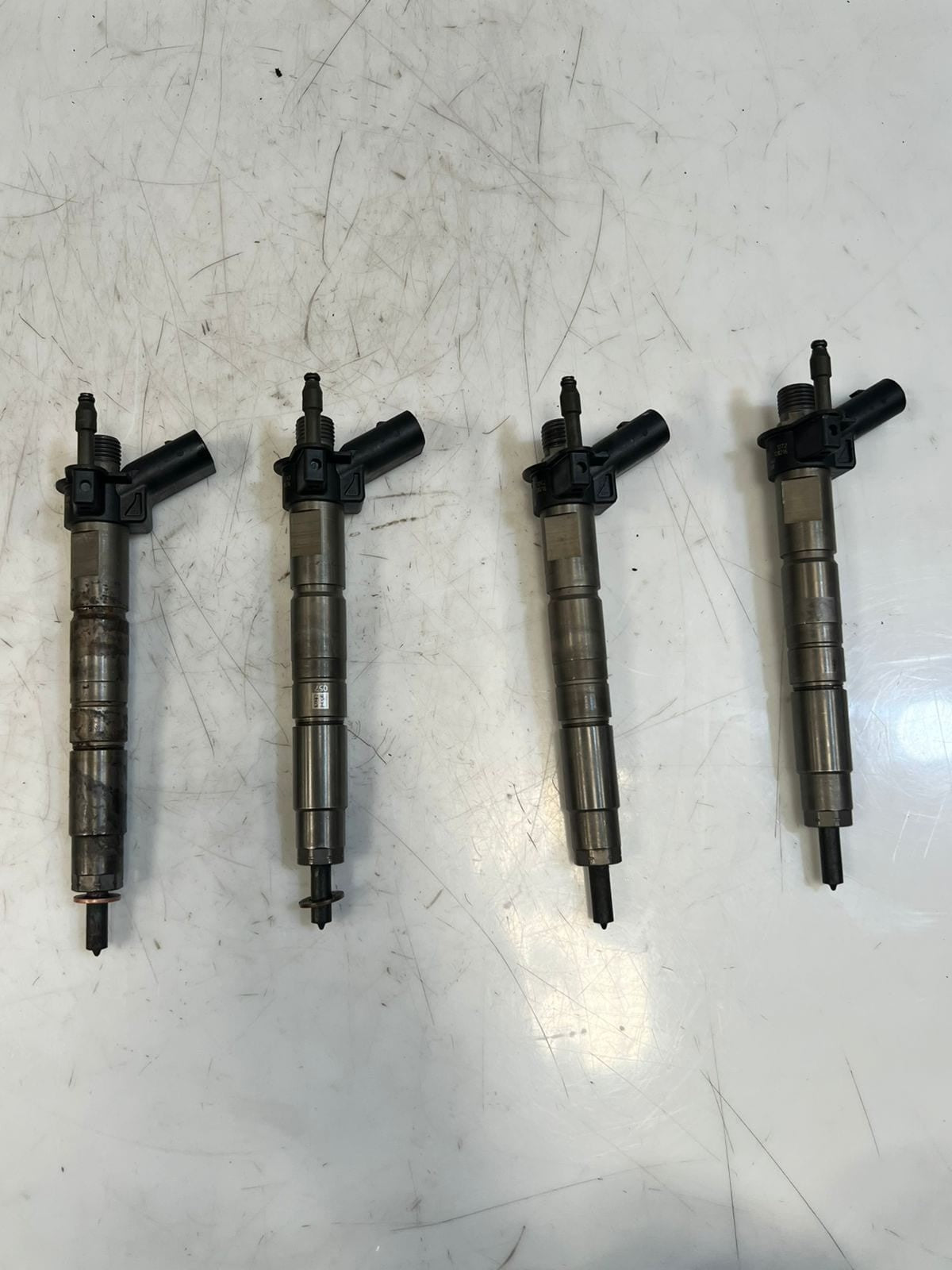 BMW 3' 5' 330D, 525D, 430D, 435D, 530D Fuel Injector 7823461 OEM