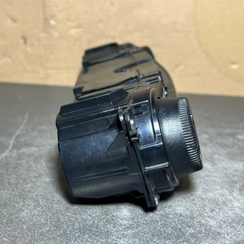 04-10 Mercedes-Benz W219 CLS A/C Heater Climate Control Panel A219 8303185