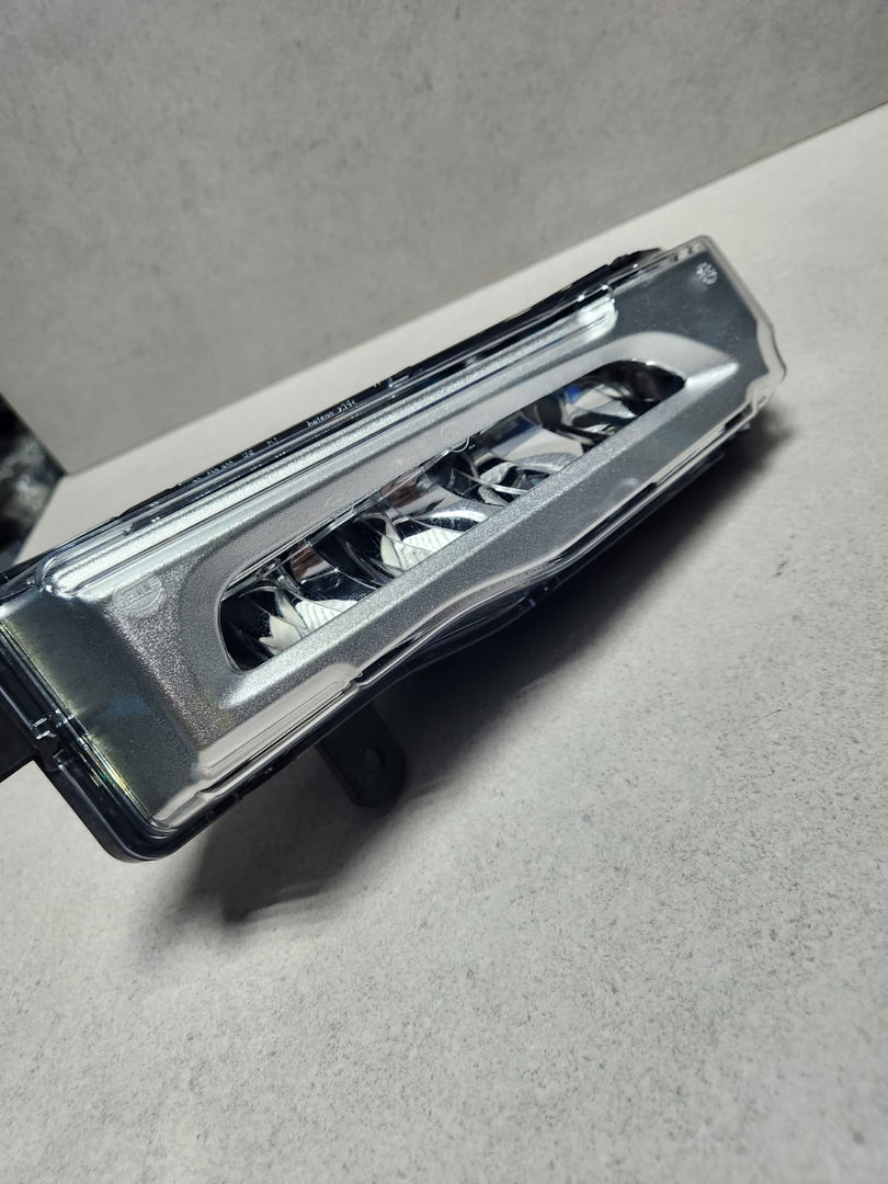 Genuine 2019-2021 BMW X5 Right Fog Light Led 7406366 X5 G05