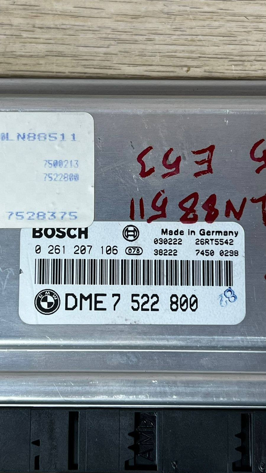 2003-2006 BMW X5 E53 M62 4.4i Engine Control Unit 7522800 DME SET