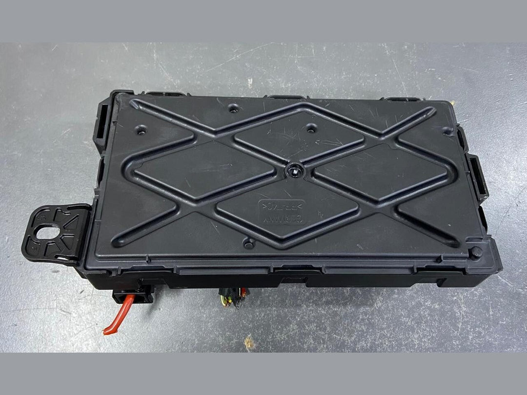 OEM BMW F20 F21 F30 F31 REM Rear Electronic Module Fuse Box Control Unit 9279823