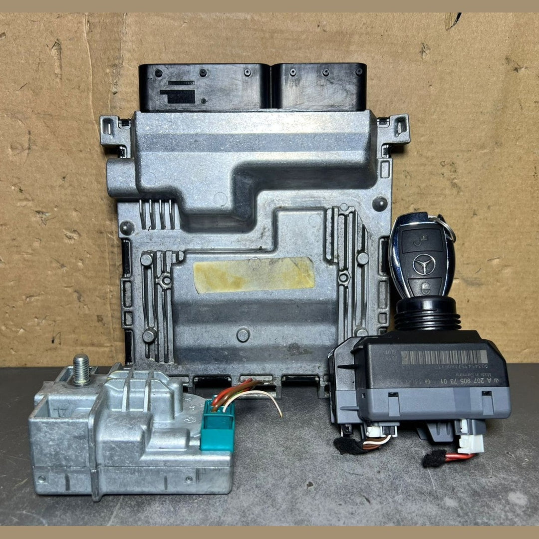 10-14 Mercedes-Benz W204 ECU Engine Control Module Ignition Key Switch SET OEM