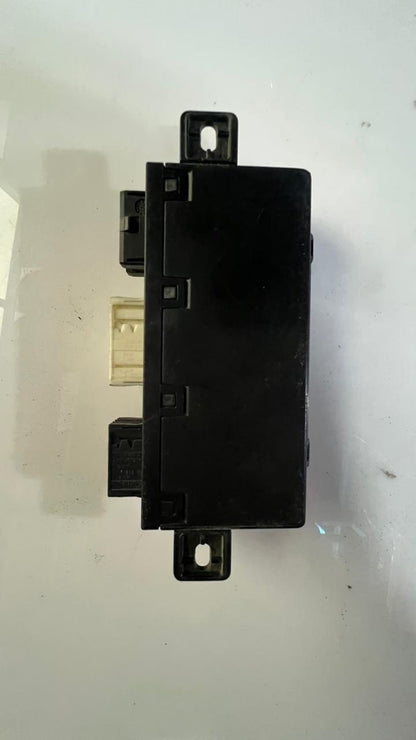 2001-2003 BMW 525i Door Control Module 6904245- E39 5-Series including 525i, 530