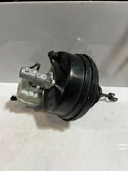 2010-2016 BMW M5 F10 F06 S63 4.4i V8 Brake Master Cylinder with Servo 2284395