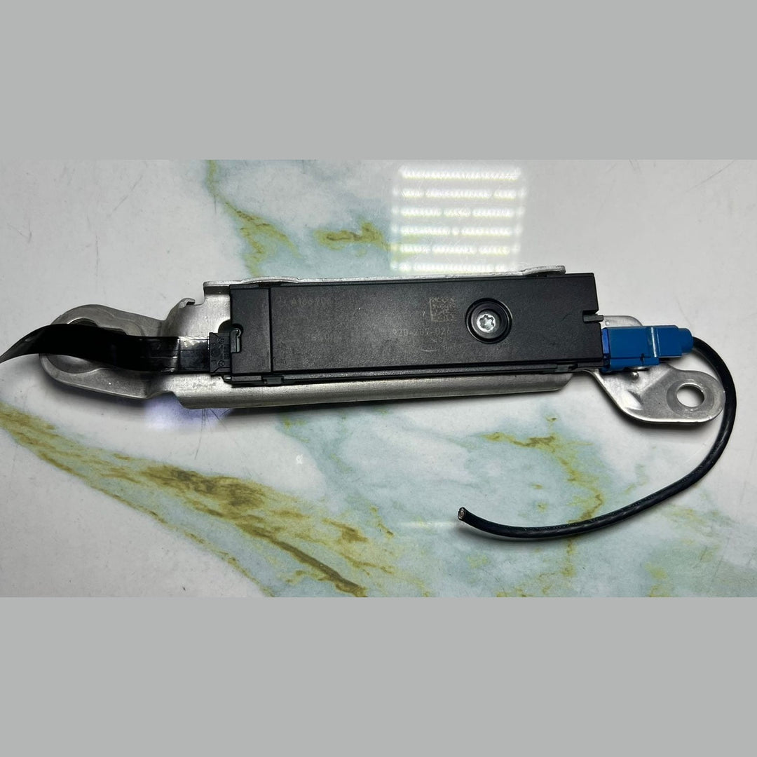 2014 Mercedes S550 Antenna Amplifier A1669061300 A-Class W176 and S-Class W222