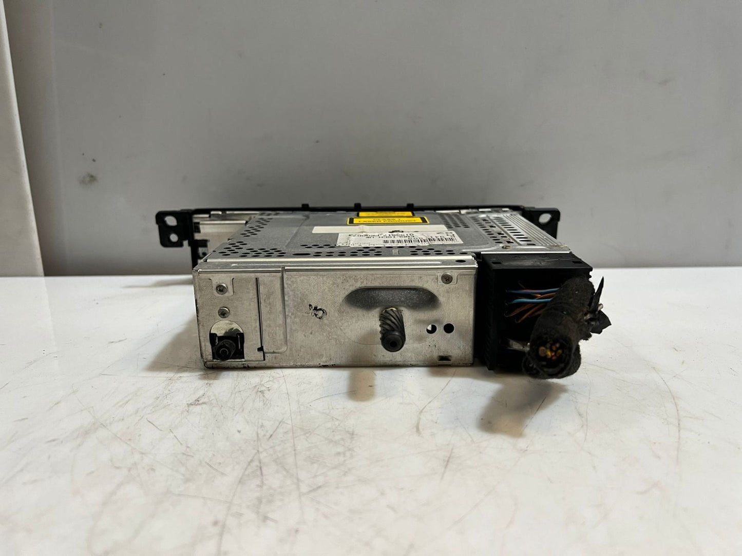 02-06 BMW 325i 3 Series E46 Radio AM FM Business Single Disc CD Player 6941505
