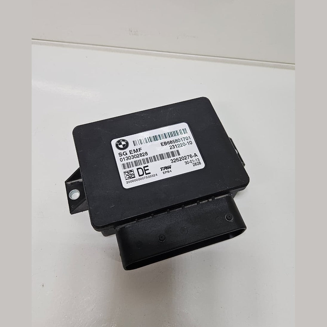 OEM BMW F10 F11 F06 X3 X4 EMF PARKING BRAKE CONTROL UNIT 6858017