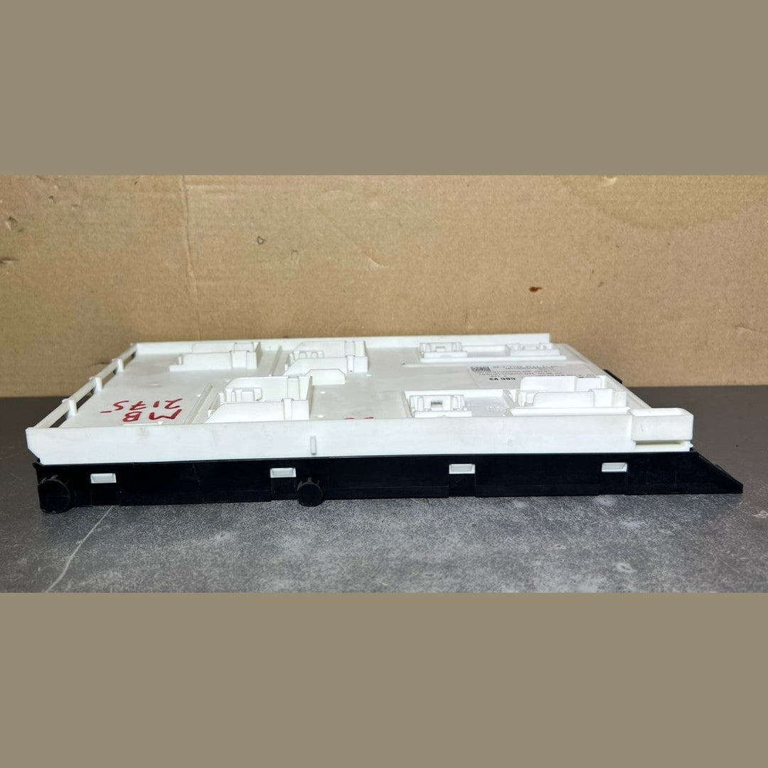 Mercedes-Benz W156 GLA GLC Front SAM Body Control Module Unit A156 9005303 OEM