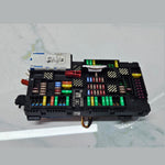 Bild in die Galerieansicht laden, 2019-2023 BMW X7 X5 G05 Rear Power Distribution Fuse Box 8706212 OEM
