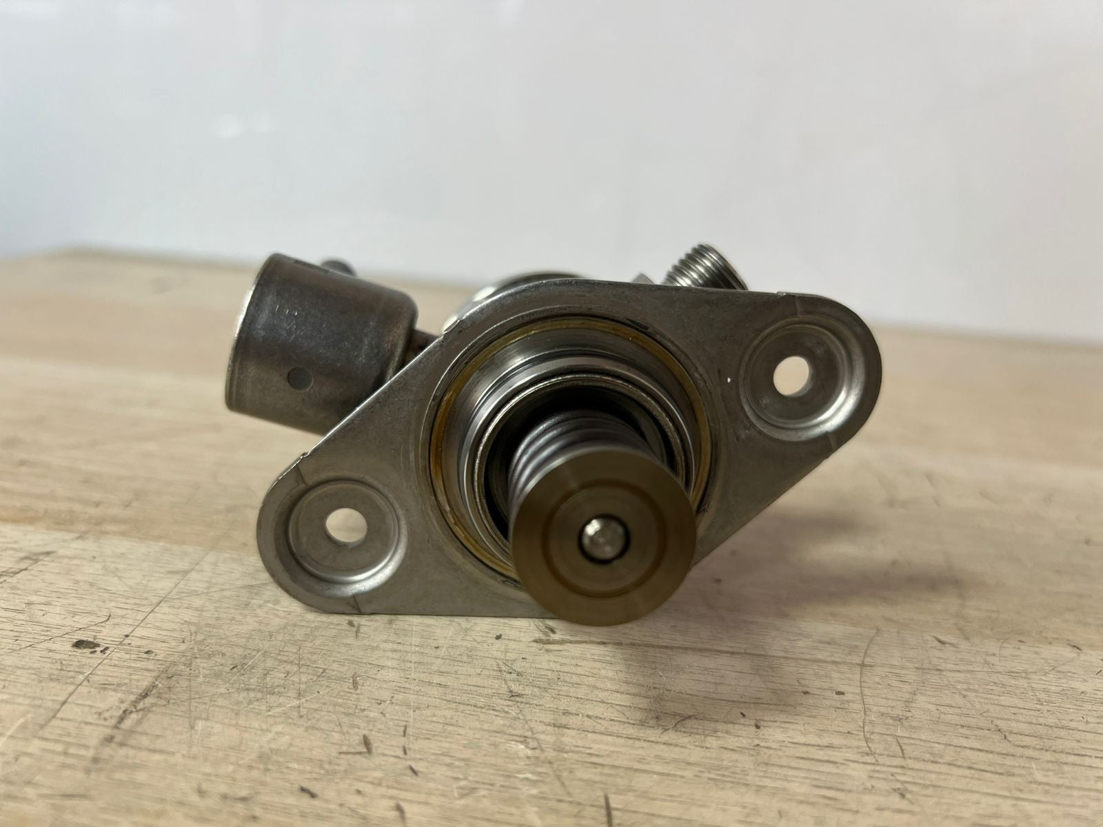 2015 BMW 118i High Pressure Fuel Pump 8605103 F20 F30 118i 116i N13B16A 