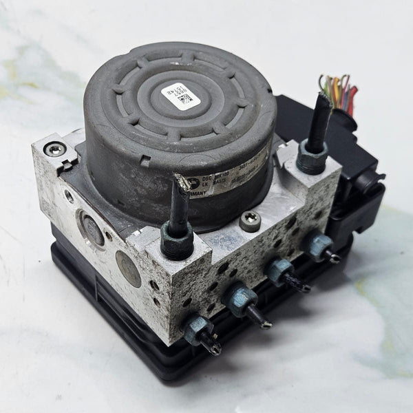 2014-2015 BMW 320i Anti Lock Brake Pump Module 6869726