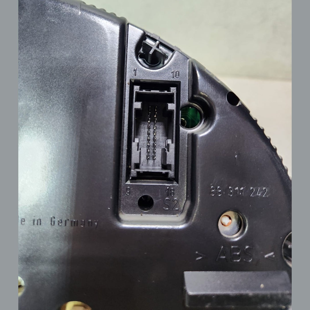 2001-2003 BMW 540i E39 Instrument Cluster Speedometer 6914897 OEM