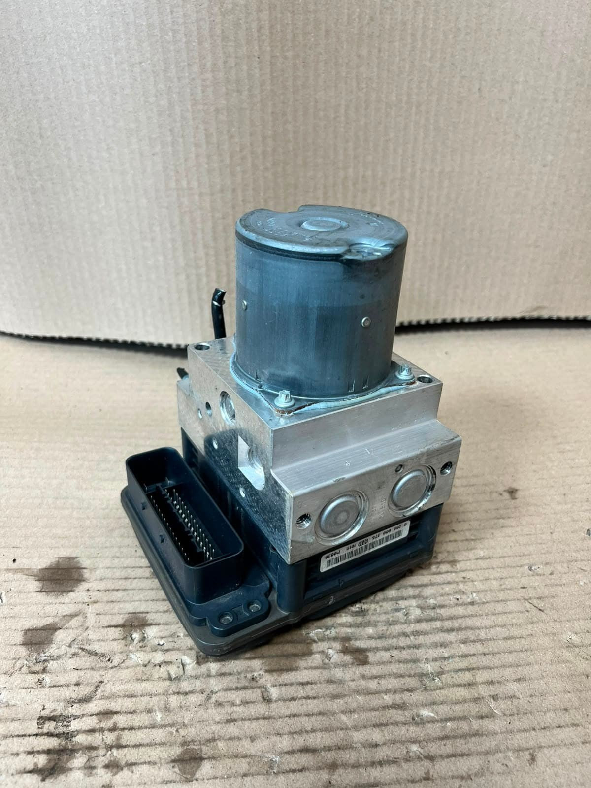 2011-2012 BMW 5-Series F07, F10, and F11 528i ABS Control Module 6799515 OEM