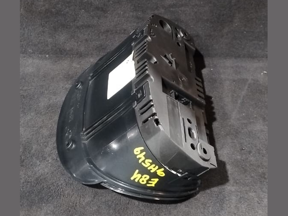 BMW 3 E90 E91  SPEEDOMETER / INSTRUMENT CLUSTER - 9242344