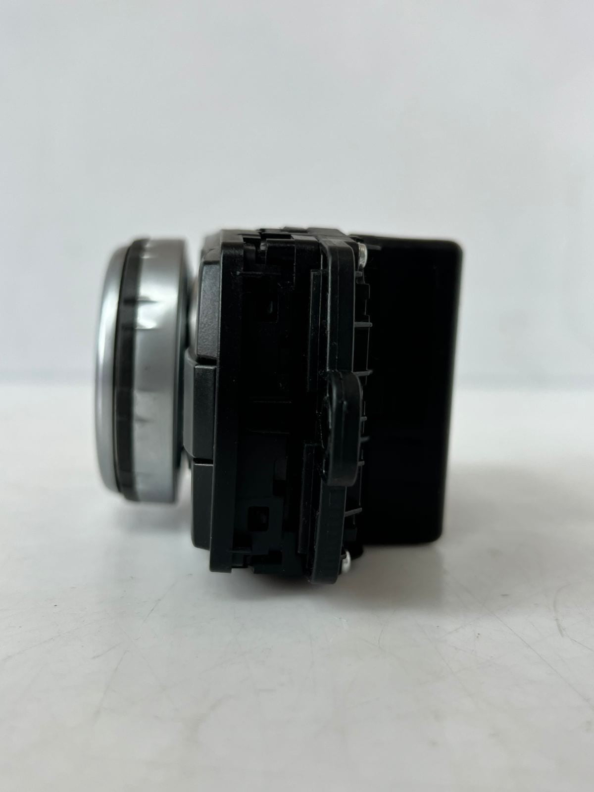 BMW F01 F10 F11 F15 F16 F20 F21 F25 F30 F31 Idrive Touch Controller 9332286 OEM