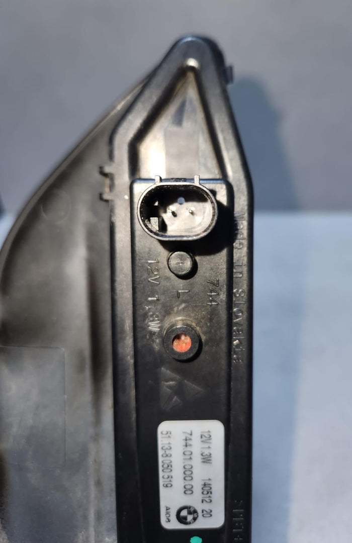 2012-2018 BMW M6 Front Fender Side Marker Light 8050519 M6 F06 F12 F13