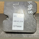 Bild in die Galerieansicht laden, Mercedes W246 CLA GLA B-Class ABS Anti Lock Brake Pump Module A000 4312300 OEM