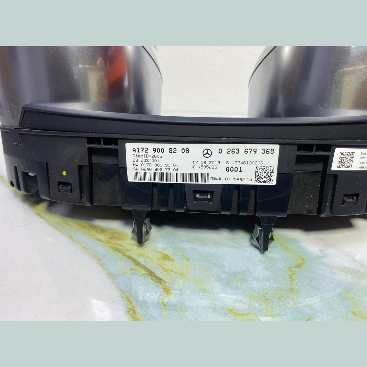 2012-2015 MERCEDES-BENZ SLK250 SPEEDOMETER Instrument Cluster A1729008208