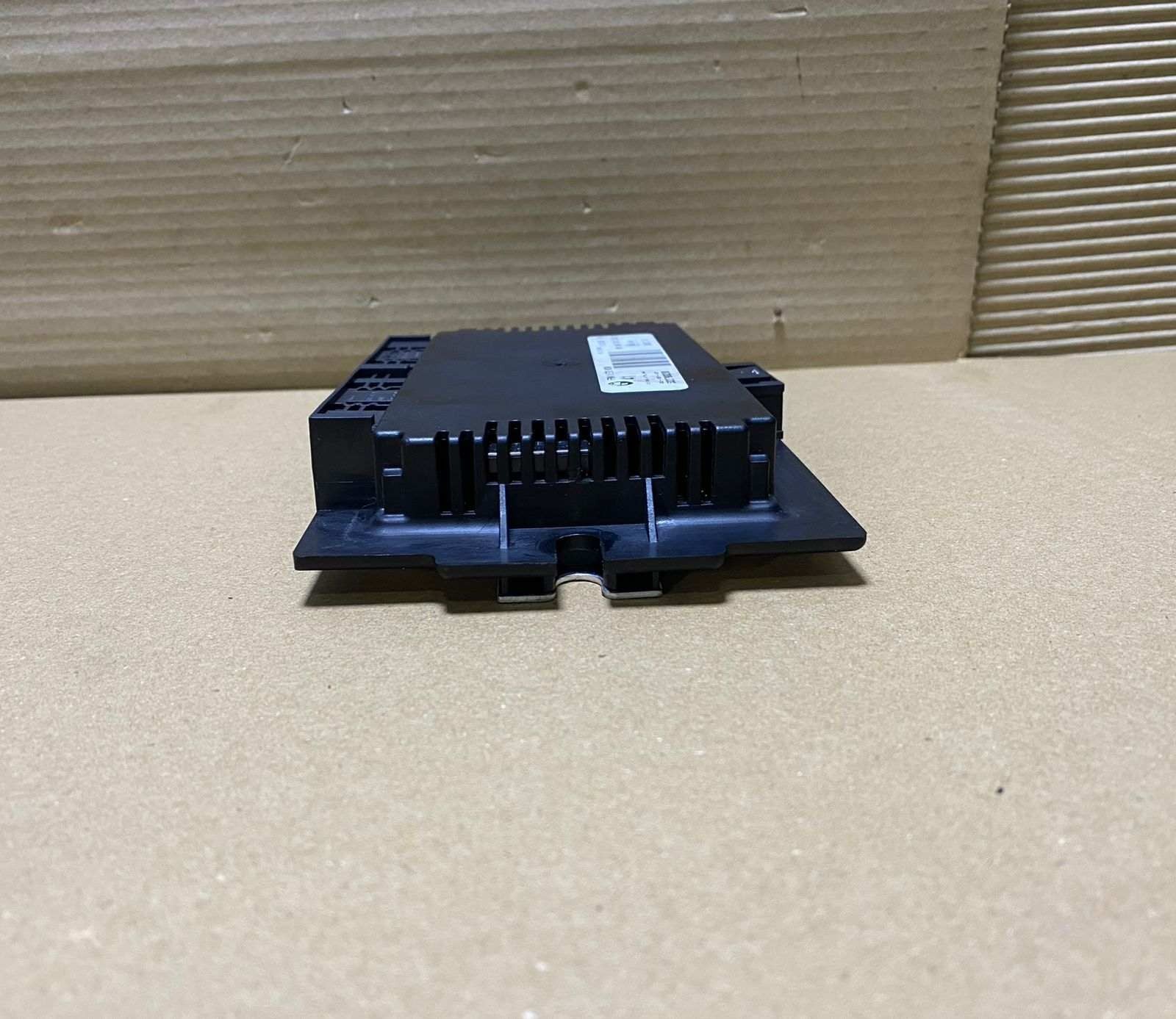 BMW Footwell Light Module Control Unit 9153802  X5 E70 