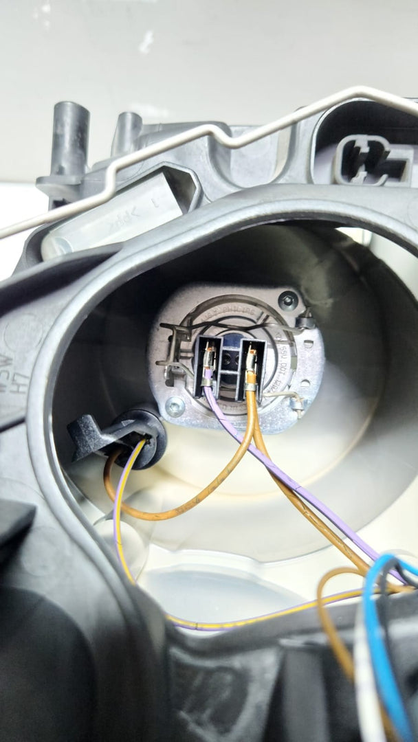 BMW Headlight left side 6924487 1 Series E81 E87 OEM HALOGEN LHS ECE
