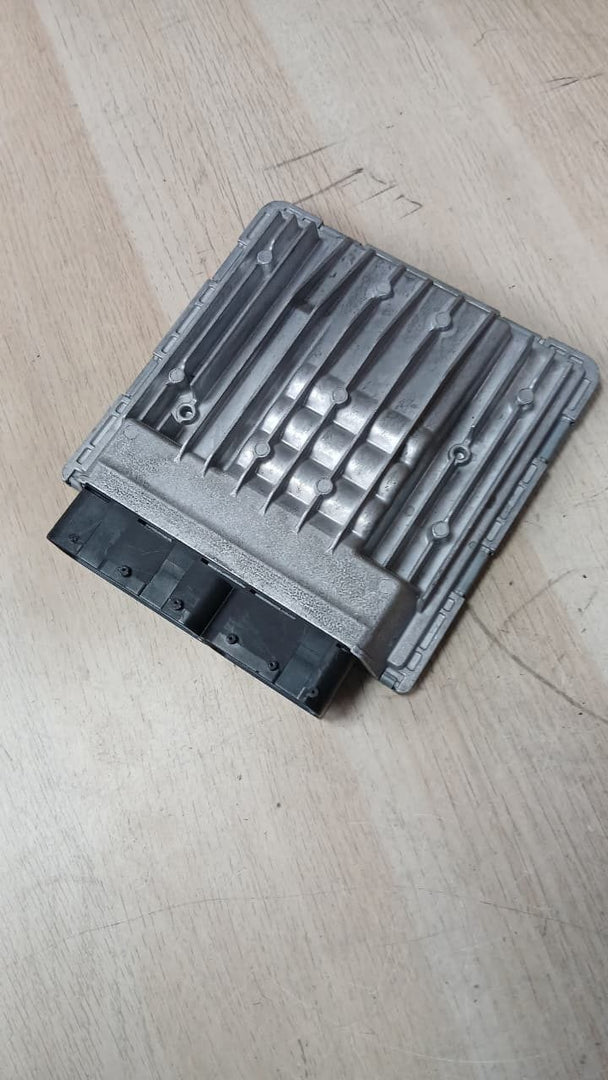 2007-2008 BMW 328i Engine Control Module 7587164 MSV80