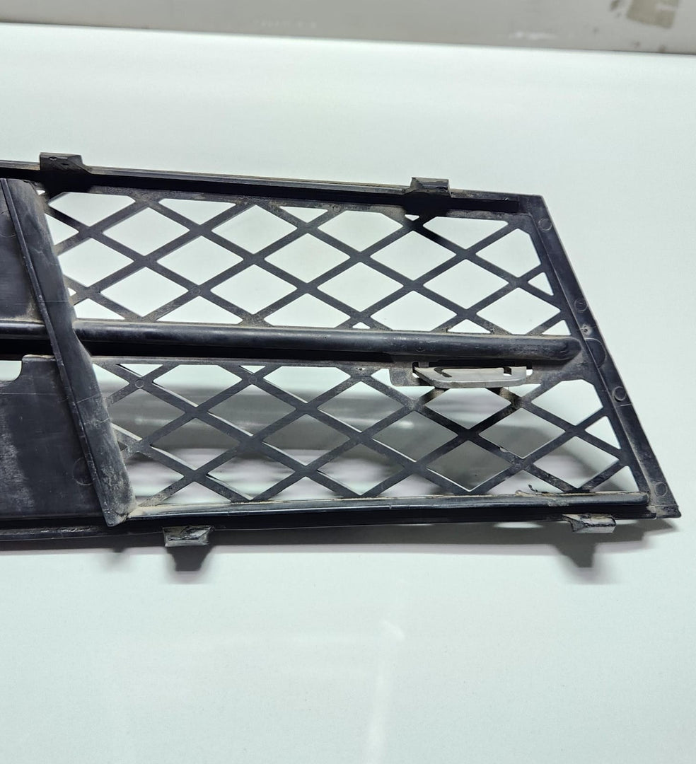 2011-2013 BMW 535i Front Bumper Grille Left 7200699 5 Series F10 F11 OEM