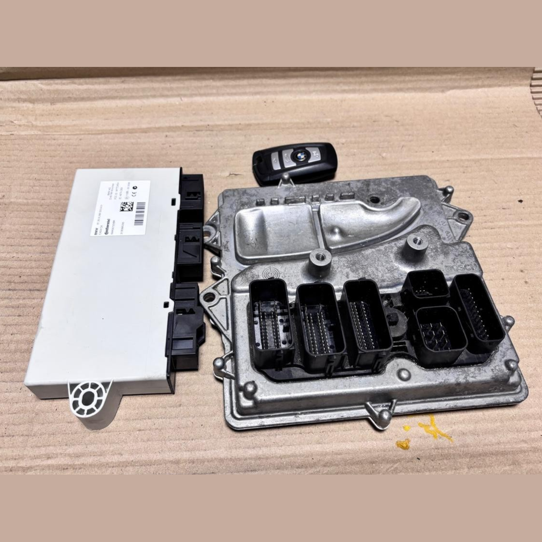 BMW N55 5ser F10 Hybrid vin DY75368  ENGINE CONTROL UNIT  SET + KEY - 8604275