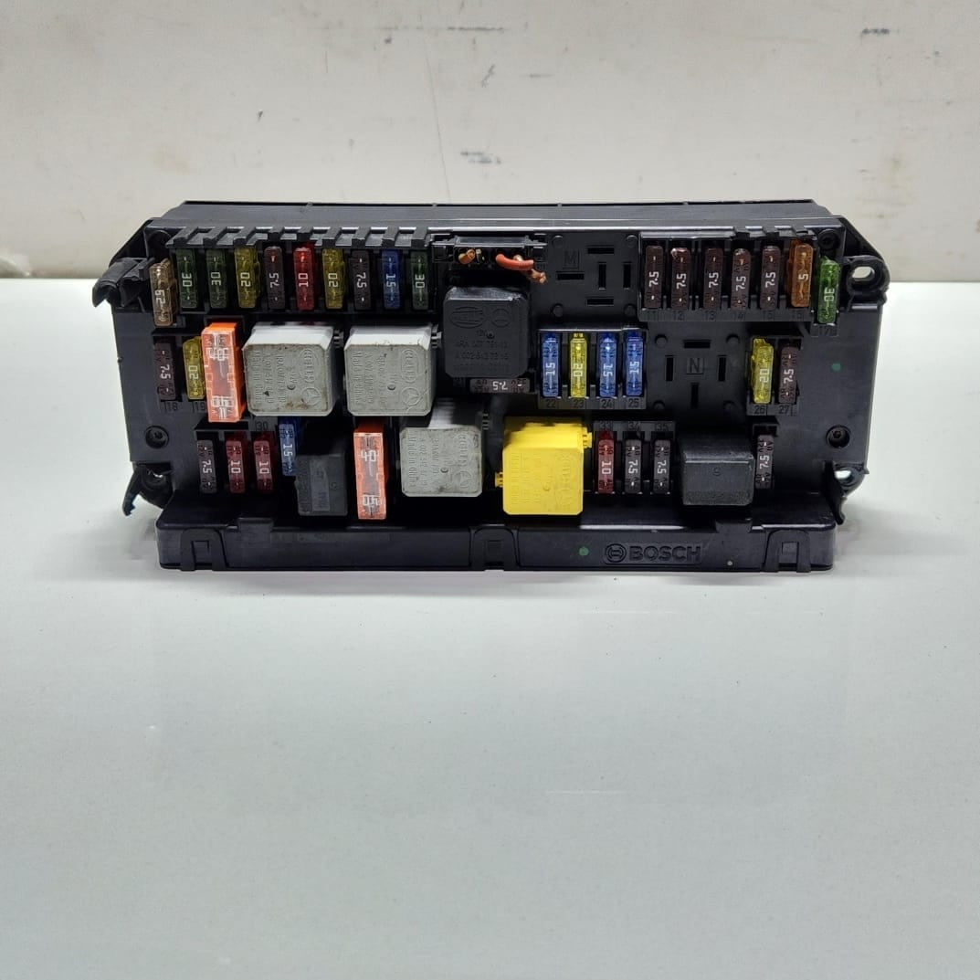 2009-2013 Mercedes-Benz E350 SAM Control Unit Fuse Box A2129008507 W212 OEM