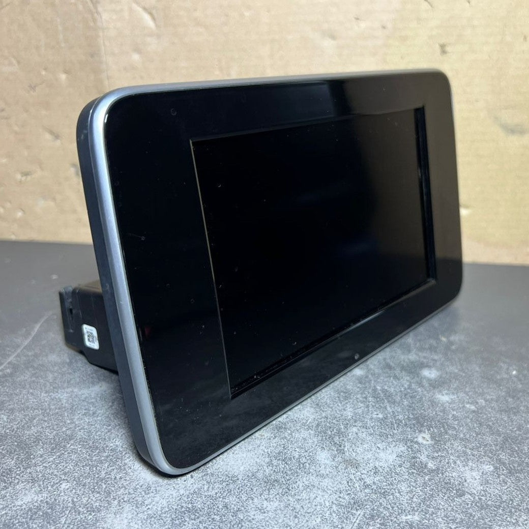 14-18 Mercedes-Benz W205 C-Class Navigation Display Screen Monitor A205 9004113