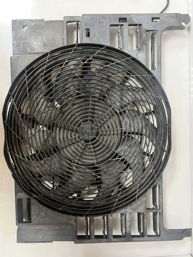 2006 BMW 760i Cooling Fan 6946372 E65 E66 760i 760Li E67 7 SERIES E65 E66